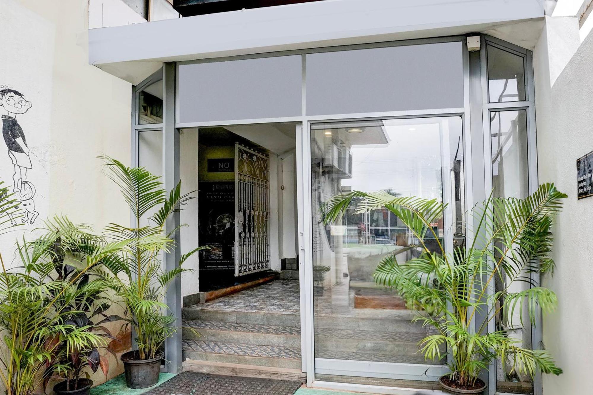 Super Townhouse Candolim Buitenkant foto