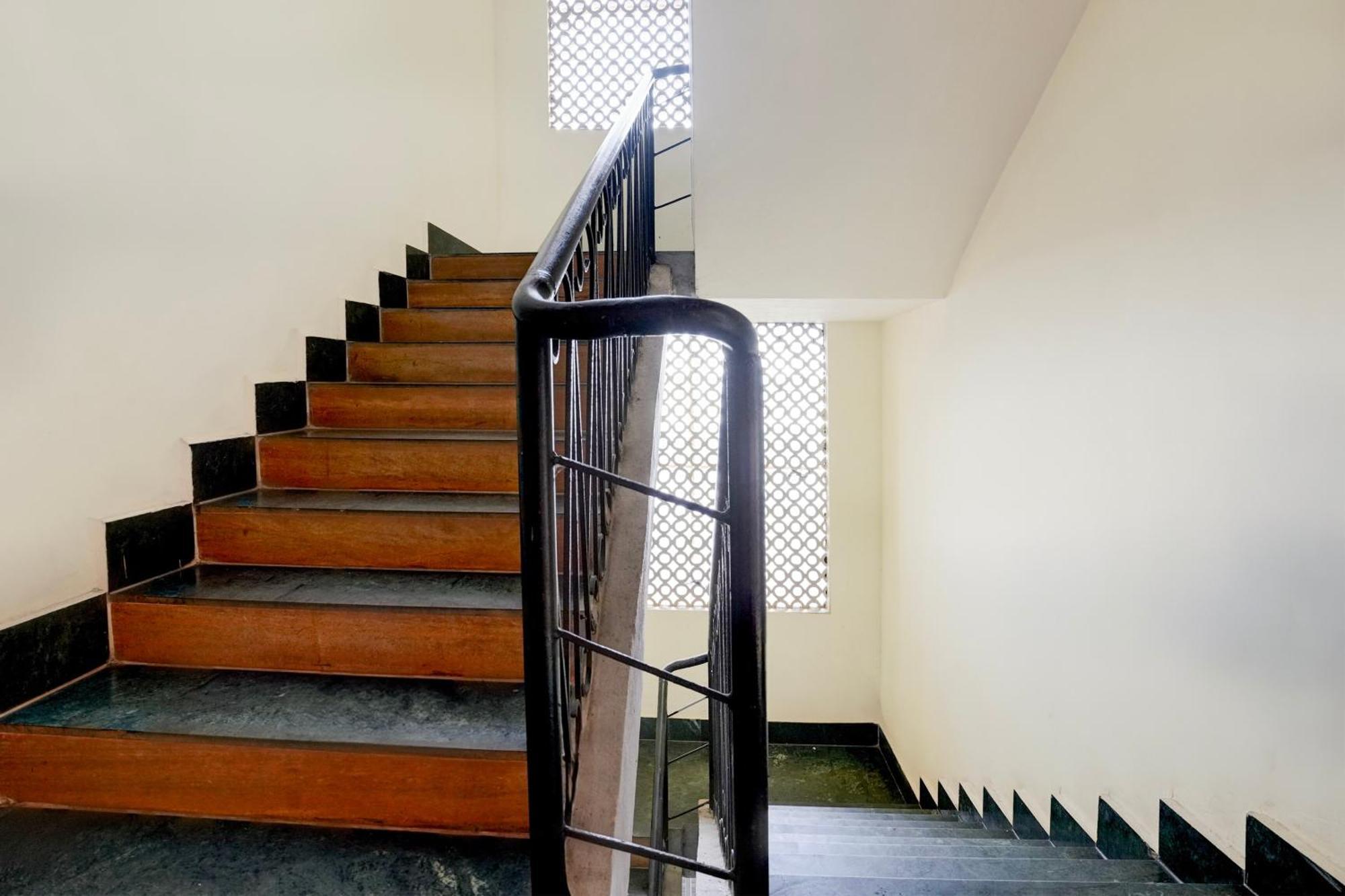 Super Townhouse Candolim Buitenkant foto